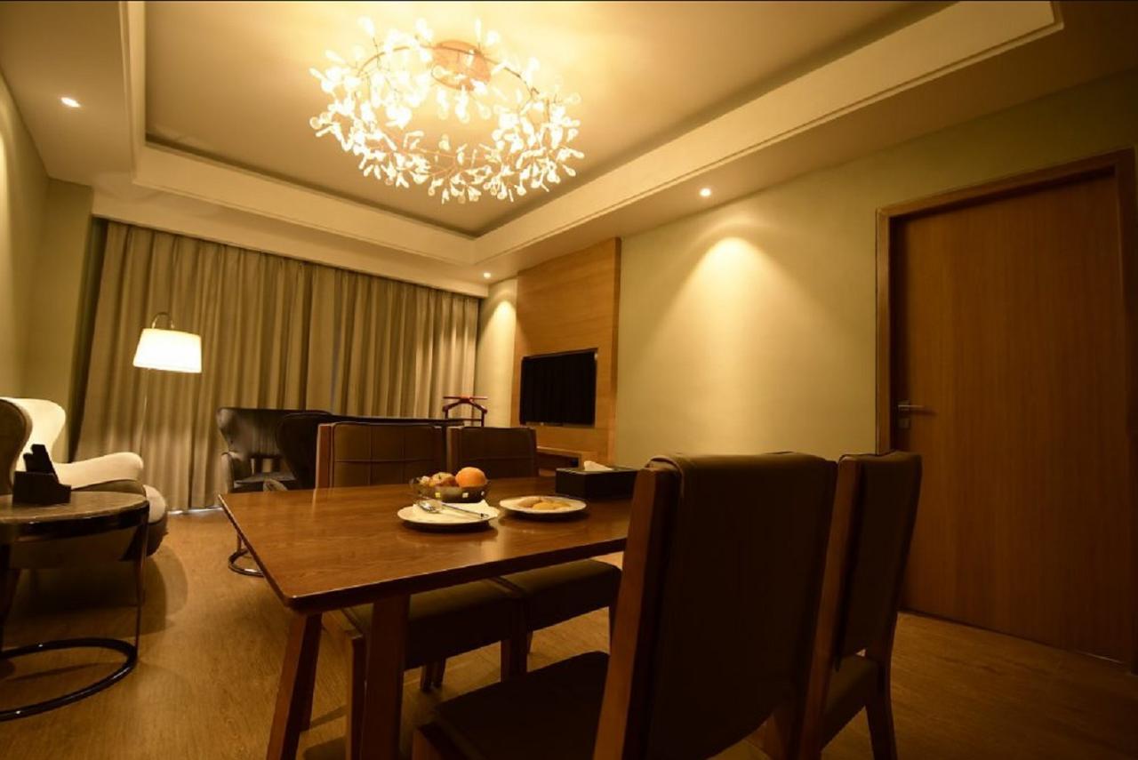 Kiranshree Grand Hotel Guwahati Exterior foto